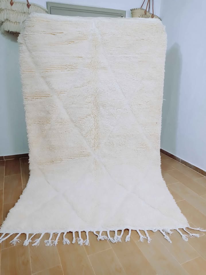 Authentic Hand-Knotted Moroccan Rug Beni Ourain style