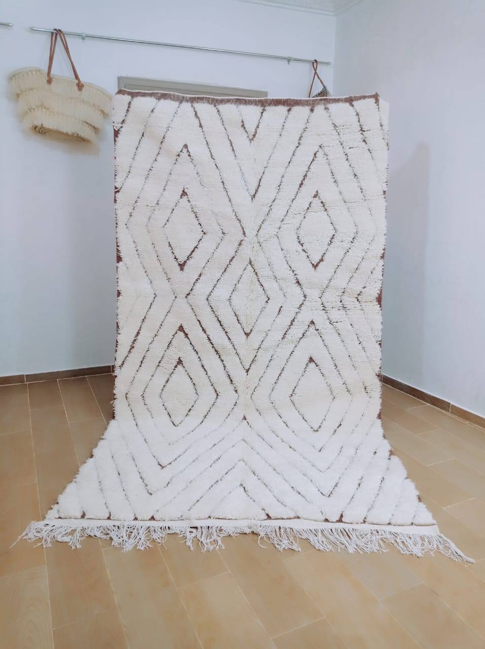Handmade Moroccan Beni Ourain Rug – Cream White With Geometric Berber Diamonds